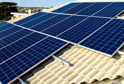 Qual é a durabilidade da placa solar?